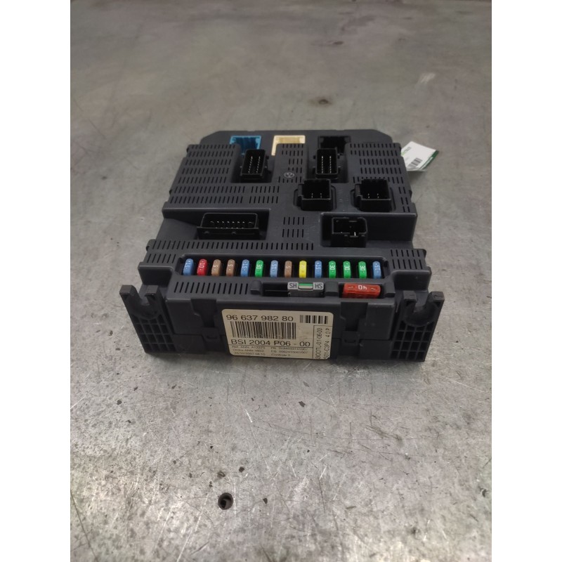 Recambio de caja reles / fusibles para peugeot 207 sport referencia OEM IAM 9663798280 - Rojo 3