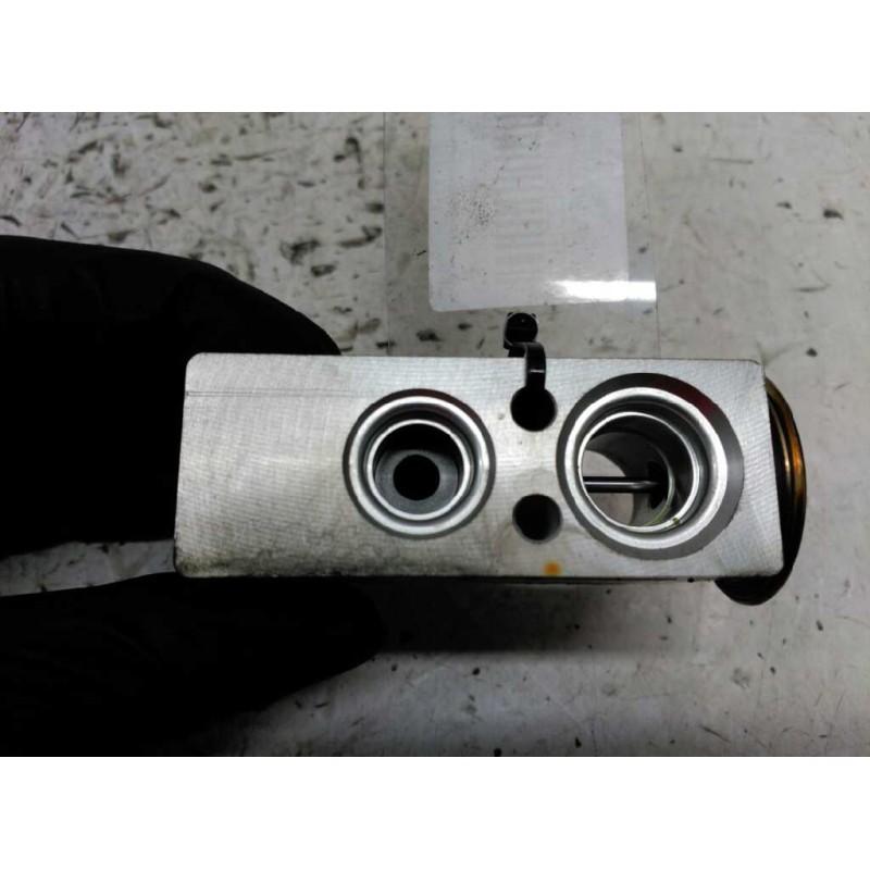 Recambio de valvula expansion para citroën c3 1.4 sx referencia OEM IAM 665406R 4