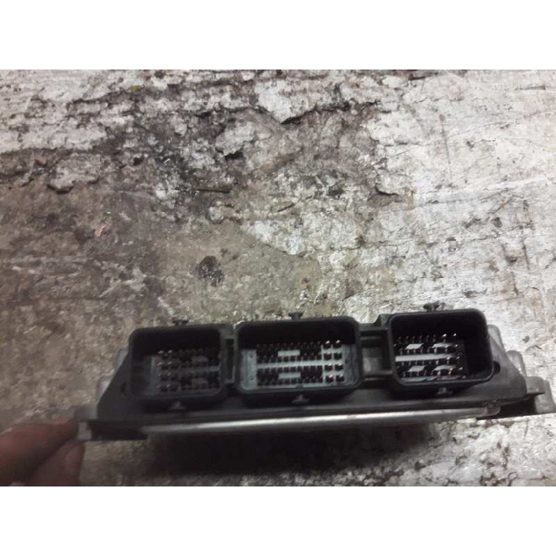 Recambio de centralita motor uce para peugeot 206 berlina xt referencia OEM IAM 0281010707 9647785780 9647158380 2