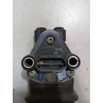 Recambio de valvula aire para renault premium route 2006 fas 4x2 larga distancia referencia OEM IAM 4640070230  ALVULA NIVELADOR