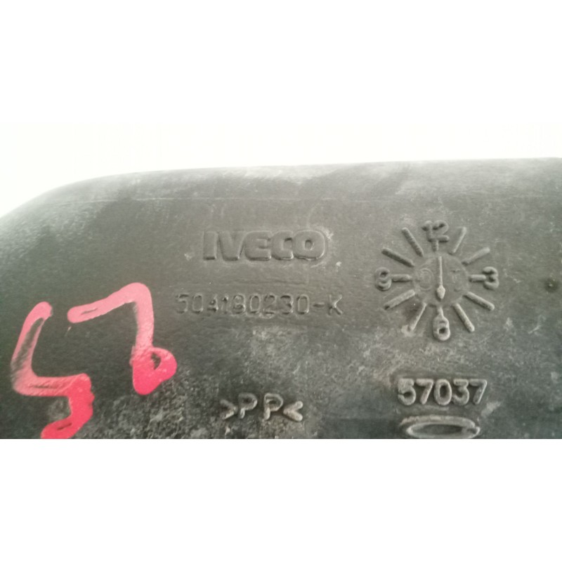 Recambio de tubo admision para iveco eurocargo 05.03  5.9 diesel referencia OEM IAM 504180230 - Blanco 2
