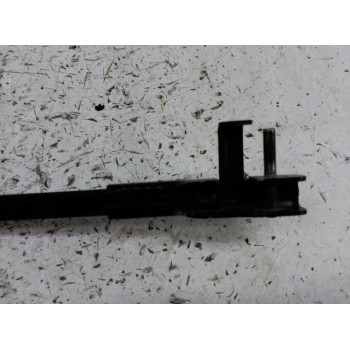 Recambio de brazo limpia delantero izquierdo para peugeot 407 sw sport referencia OEM IAM   