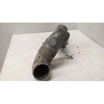 Recambio de tubo admision para iveco eurocargo 05.03  5.9 diesel referencia OEM IAM 504180230  