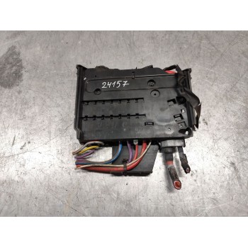 Recambio de caja reles / fusibles para ford focus lim. (cb8) titanium referencia OEM IAM 18023  