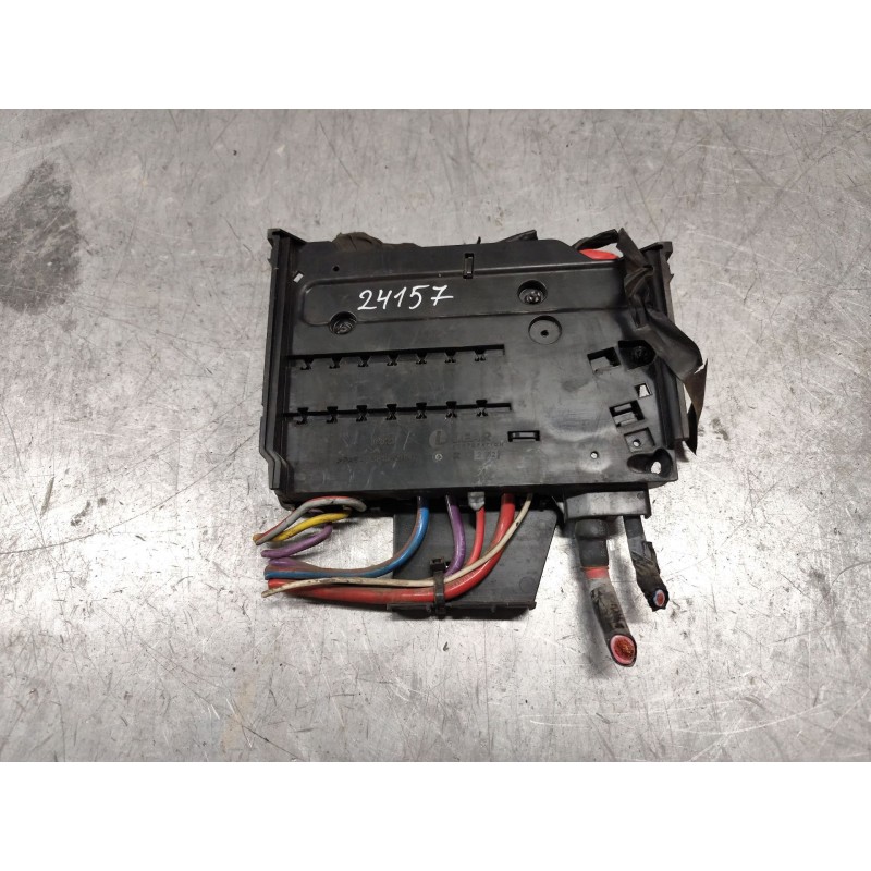 Recambio de caja reles / fusibles para ford focus lim. (cb8) titanium referencia OEM IAM 18023 - Plata 2
