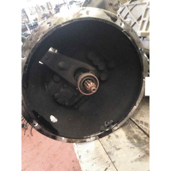 Recambio de caja cambios para nissan trade chasis cabina referencia OEM IAM M525A  