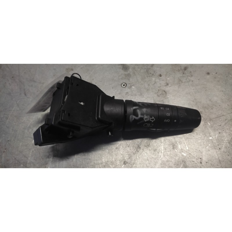 Recambio de mando intermitentes para nissan primera berlina (p12) acenta referencia OEM IAM 25540  