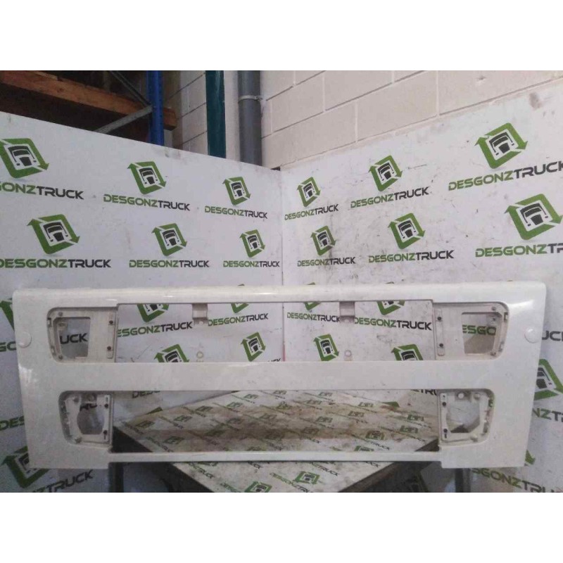 Recambio de rejilla delantera central para volvo fh 440 fg 4x2 low largo globetrotter (lhh2, l2h2) referencia OEM IAM 205167775 - Blanco