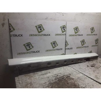 Recambio de estribo derecho para bmw serie 3 berlina (e46) 320d referencia OEM IAM   