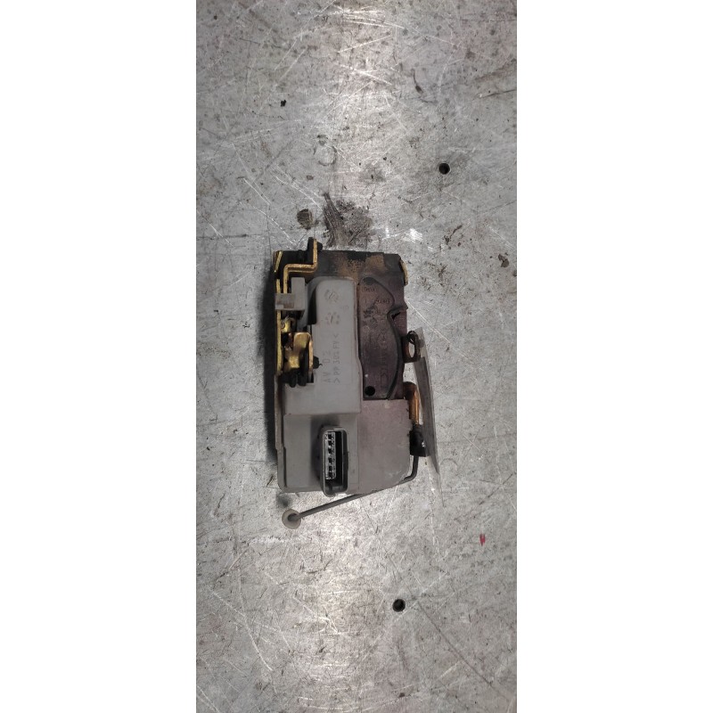 Recambio de cerradura puerta delantera derecha para peugeot 206 berlina xt referencia OEM IAM   6 pins