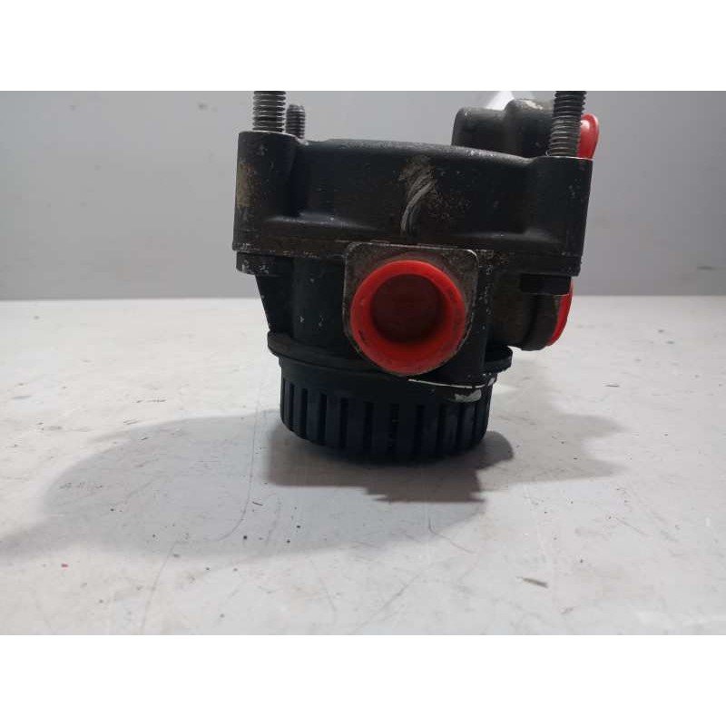 Recambio de valvula aire para iveco eurocargo 7.7 diesel referencia OEM IAM AC574AX - Rojo 2