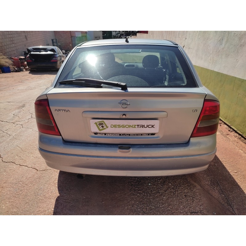 opel astra g berlina del año 2003