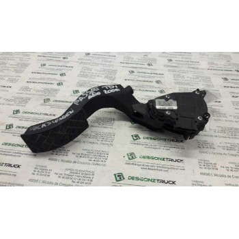 Recambio de potenciometro pedal para volkswagen passat berlina (3b2) highline referencia OEM IAM 8D1721523F  