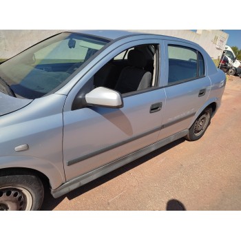 opel astra g berlina del año 2003