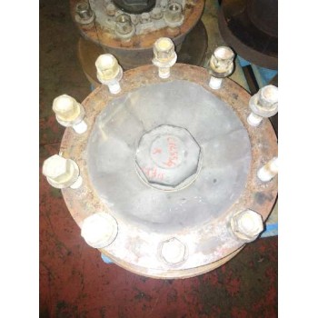 Recambio de buje delantero para renault premium route 2006 fas 4x2gv larga distancia referencia OEM IAM 7421022433  