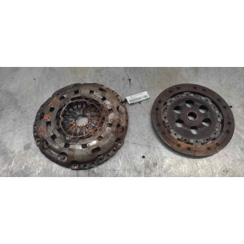 Recambio de kit embrague para ford focus berlina (cak) ghia referencia OEM IAM   