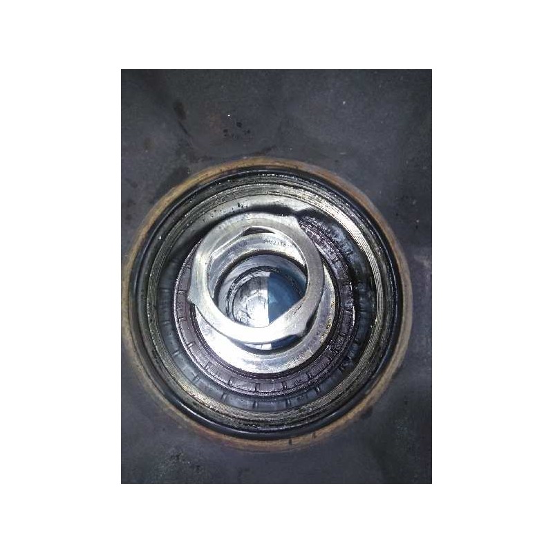 Recambio de buje delantero para renault premium route 2006 fas 4x2gv larga distancia referencia OEM IAM 7421022433 - Rojo 4