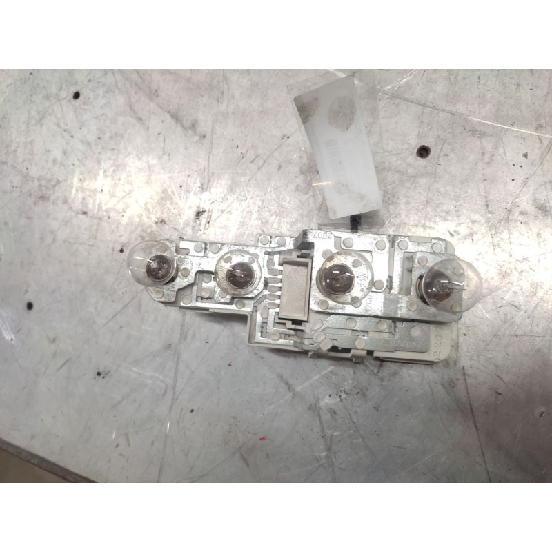 Recambio de portalamparas para audi a3 (8l) 1.8 ambiente referencia OEM IAM 8L0945257  TRASERO IZQUIERDO