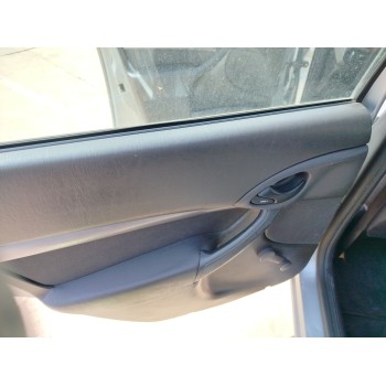 ford focus berlina (cak) del año 2002