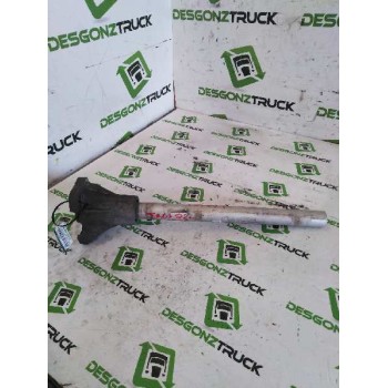 Recambio de soporte guardabarros trasero para renault premium lander 10.8 diesel referencia OEM IAM IZQUIERDO DELANTERO 
