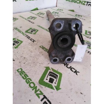 Recambio de soporte guardabarros trasero para renault premium lander 10.8 diesel referencia OEM IAM IZQUIERDO DELANTERO 