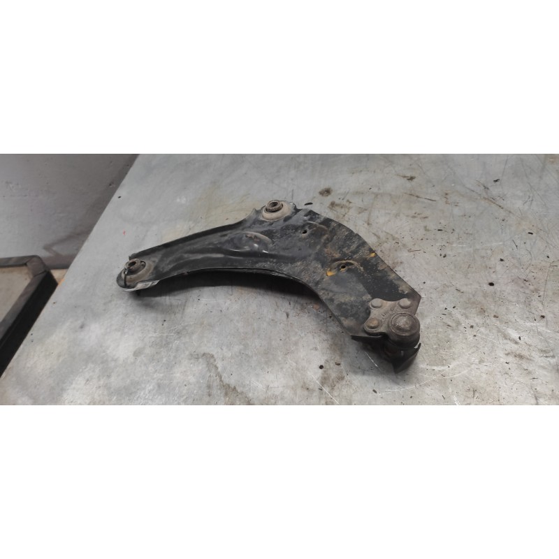 Recambio de brazo suspension inferior delantero izquierdo para nissan primastar (x83) combi 6 asientos batalla 2,78t referencia - Blanco 2