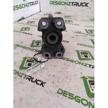 Recambio de soporte guardabarros trasero para renault premium lander 10.8 diesel referencia OEM IAM DERECHO DELANTERO 
