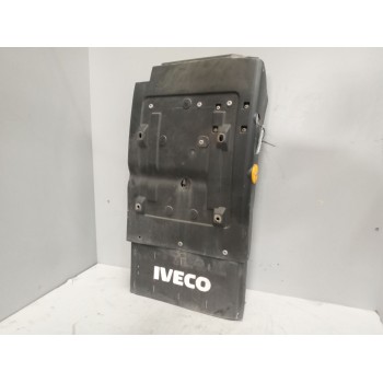 Recambio de guardabarros delantero derecho para iveco eurocargo 05.03  5.9 diesel referencia OEM IAM 504298595  