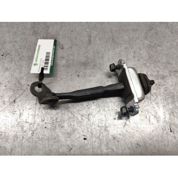 Recambio de retenedor puerta para chevrolet aveo ls referencia OEM IAM delantero derecho  