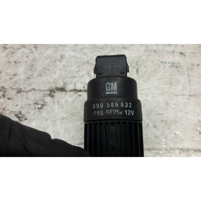 Recambio de bomba limpia para opel corsa c club referencia OEM IAM 090586632 - Azul 3
