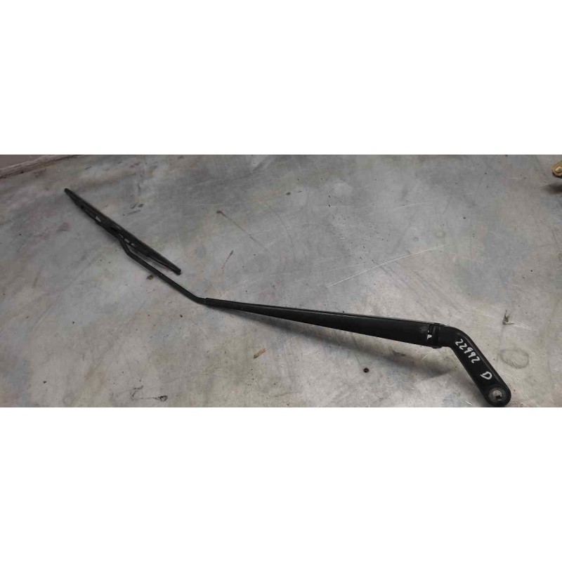 Recambio de brazo limpia delantero derecho para peugeot 206 berlina xs-line referencia OEM IAM   