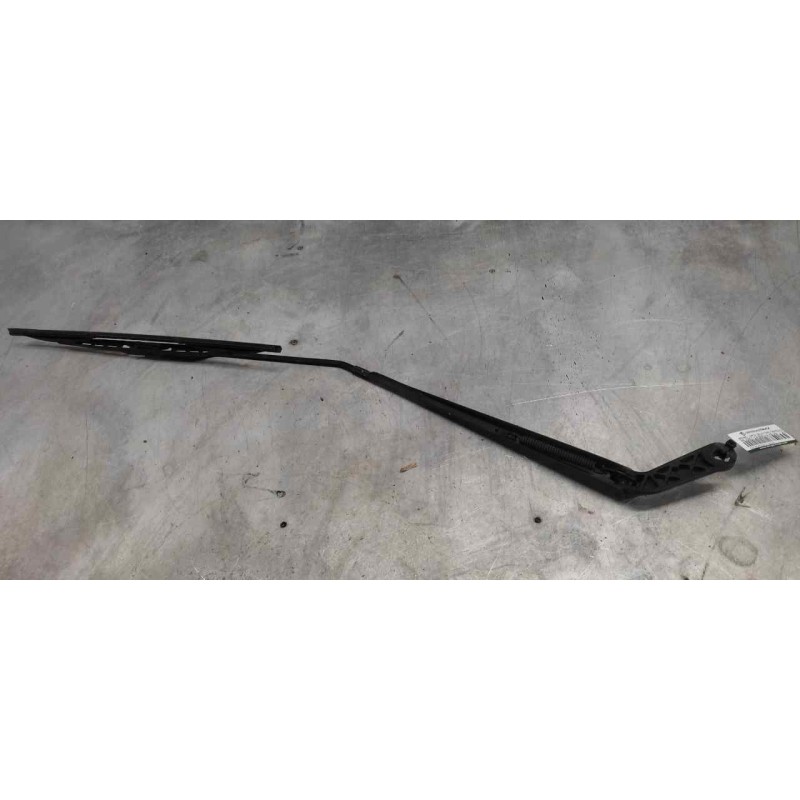 Recambio de brazo limpia delantero derecho para peugeot 206 berlina xs-line referencia OEM IAM - Gris 2