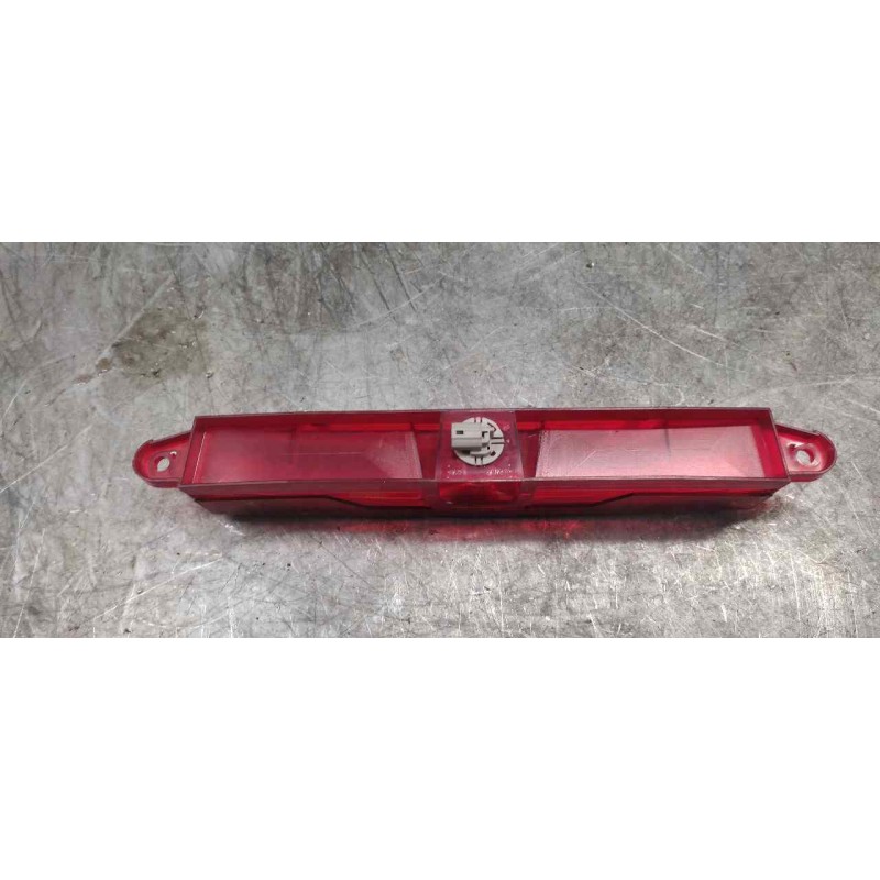Recambio de luz central de freno para mazda 6 berlina (gg) 2.0 crtd 136 active (4-ptas.) referencia OEM IAM   2 PINS - Gris 2