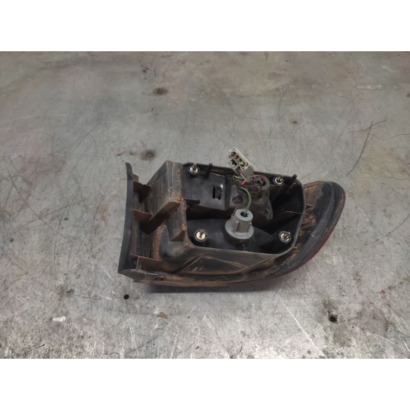 Recambio de piloto trasero derecho para honda civic berlina (eg/eh) 1.5 lsi 3 berlina (eg4) referencia OEM IAM - Negro 2