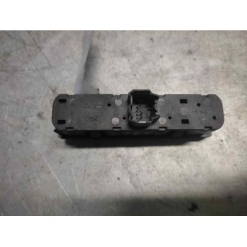 Recambio de boton antivaho para ford fiesta (cbk) ambiente referencia OEM IAM 2S6T18C621AC 5 PINS 
