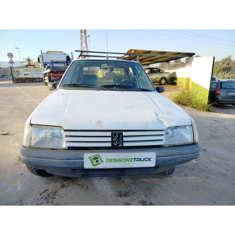 peugeot 205 berlina del año 1997