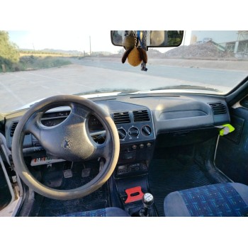 peugeot 205 berlina del año 1997