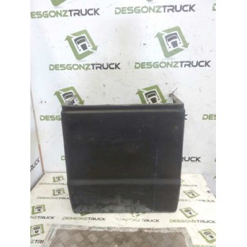 Recambio de guardabarros delantero derecho para pegaso trucks ekus 1215.8 referencia OEM IAM   