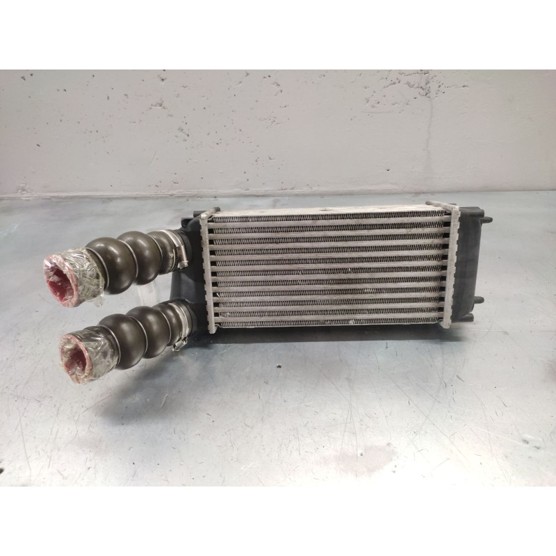 Recambio de intercooler para peugeot 307 berlina (s2) 1.6 hdi referencia OEM IAM 9648551880 2
