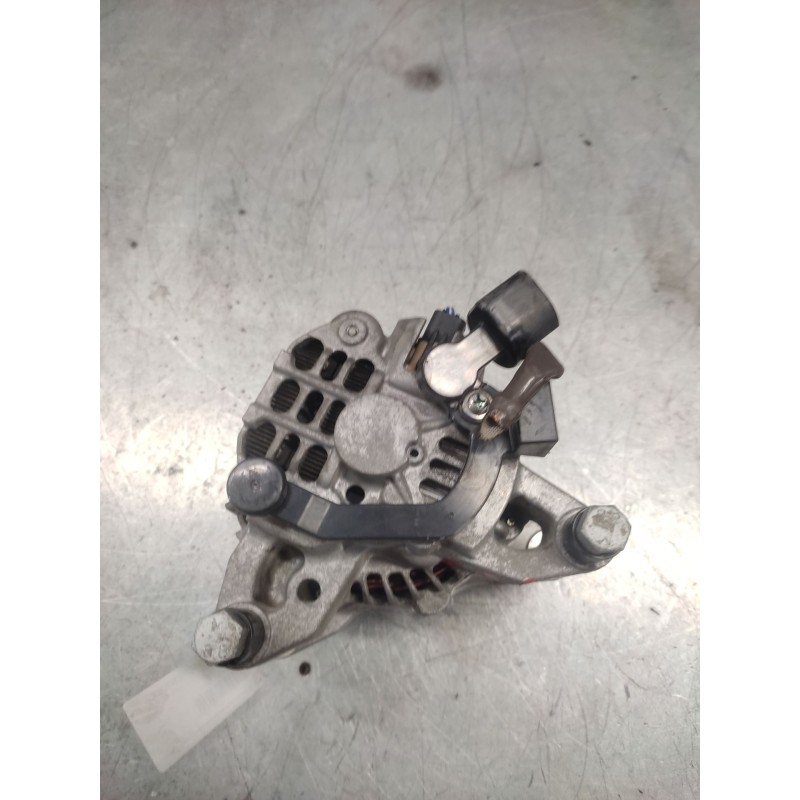 Recambio de alternador para peugeot 206 berlina xs-line referencia OEM IAM 9638275880 - Blanco 2