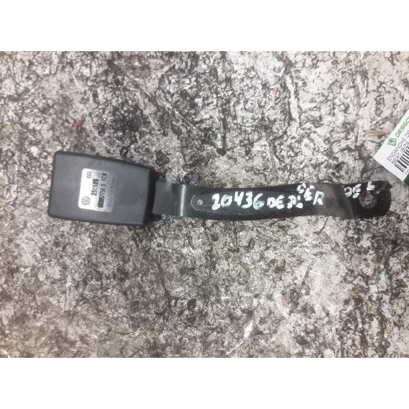 Recambio de enganche de cinturon delantero derecho para seat ibiza (6l1) cool referencia OEM IAM 6D0857756D  