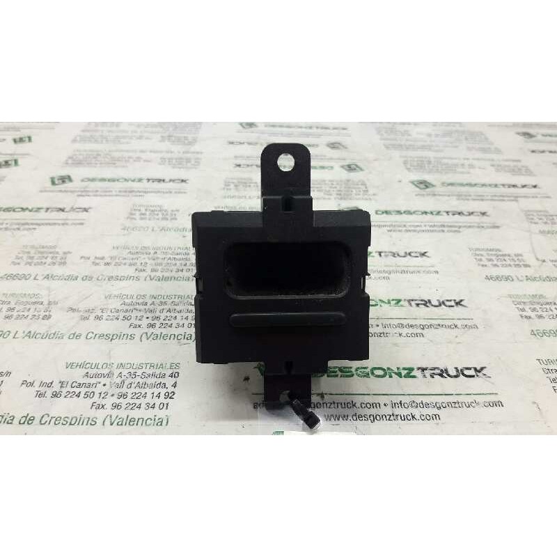 Recambio de pantalla multifuncion para renault megane i berlina hatchback (ba0) 1.6e alize referencia OEM IAM 7700841005  