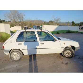 peugeot 205 berlina del año 1997
