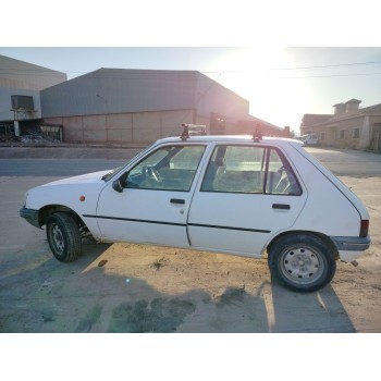 peugeot 205 berlina del año 1997