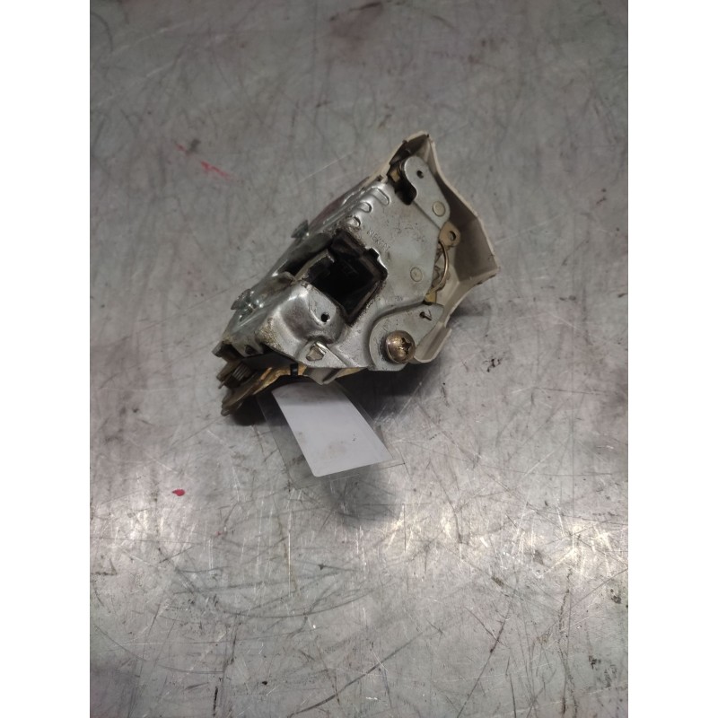 Recambio de cerradura puerta trasera izquierda para mercedes-benz clase c (w201) berlina referencia OEM IAM - Gris 2