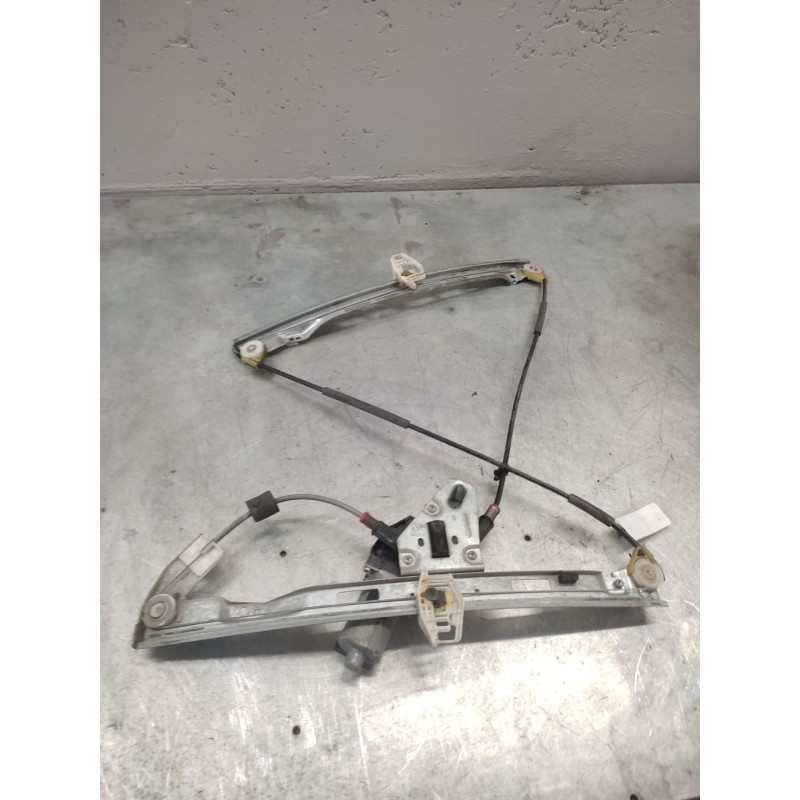 Recambio de elevalunas delantero derecho para peugeot 206 berlina xs-line referencia OEM IAM  2 PINS - Blanco 2