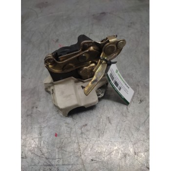 Recambio de cerradura puerta trasera izquierda para mercedes-benz clase c (w201) berlina referencia OEM IAM   