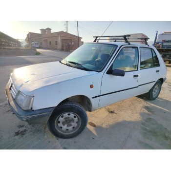 peugeot 205 berlina del año 1997
