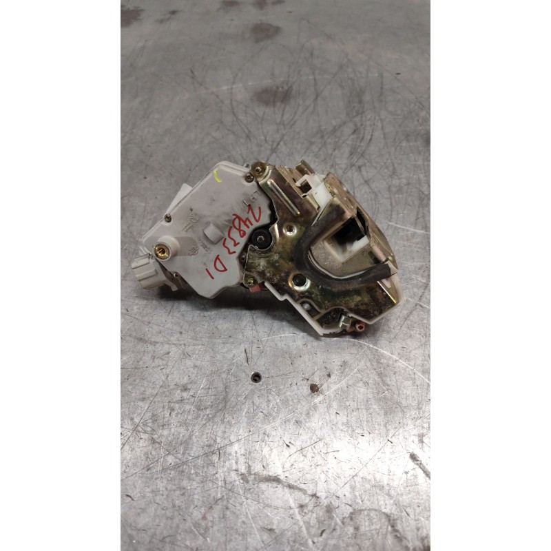 Recambio de cerradura puerta delantera izquierda para nissan primera (p11) 2.0 td referencia OEM IAM  6 PINS 
