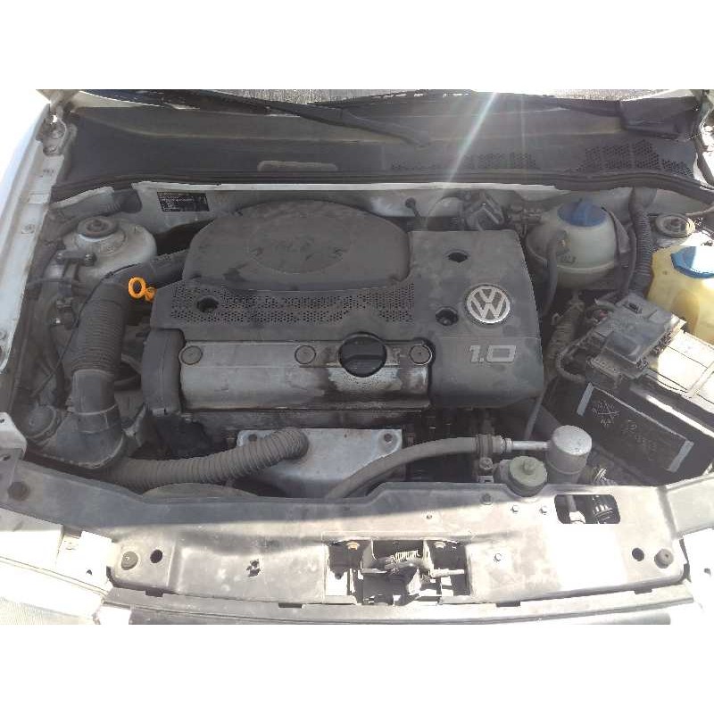 VOLKSWAGEN POLO BERLINA (6N1)